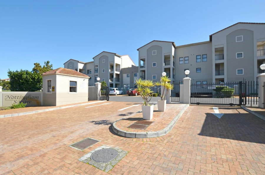1 Bedroom Property for Sale in Royal Ascot Western Cape